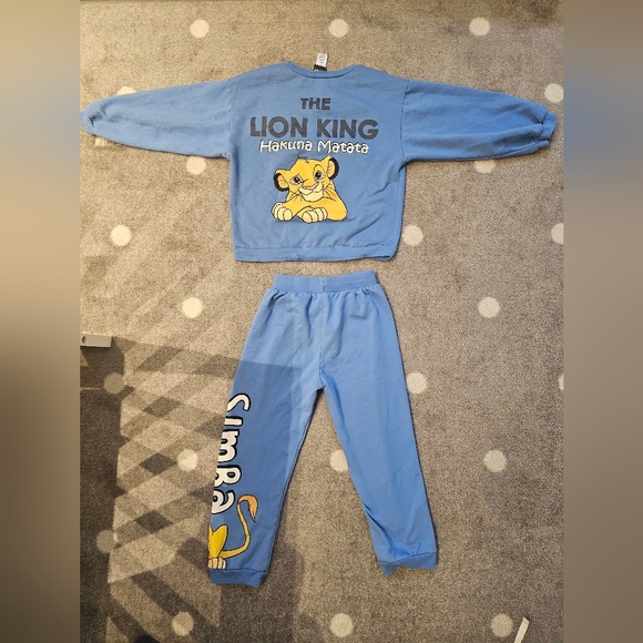 Boys Size 7 The Lion King Blue Outfit Set Simba Graphic Sweater and Pants - Picture 9 of 13